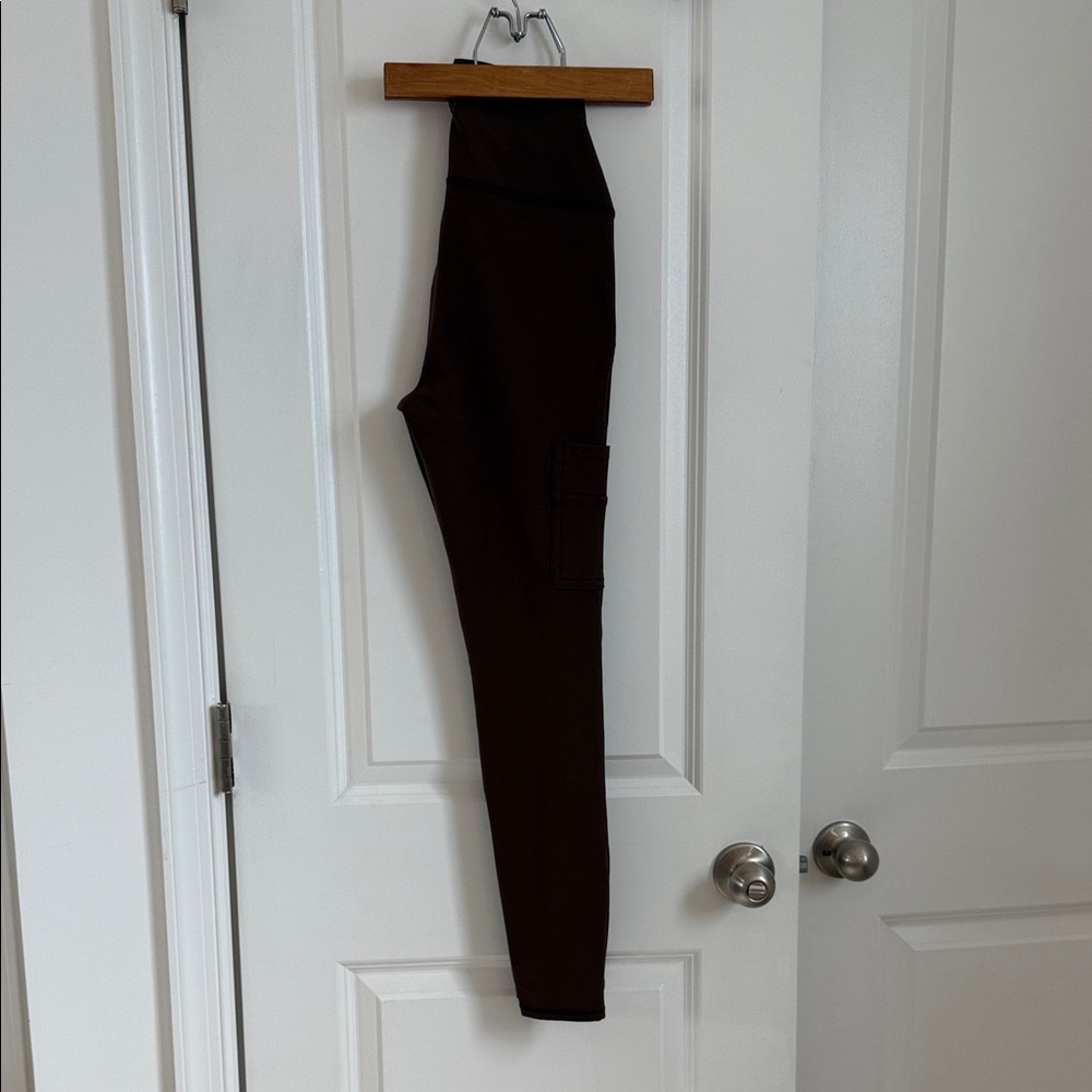 Avalanche Black High-Waist Leggings with Side Pocket